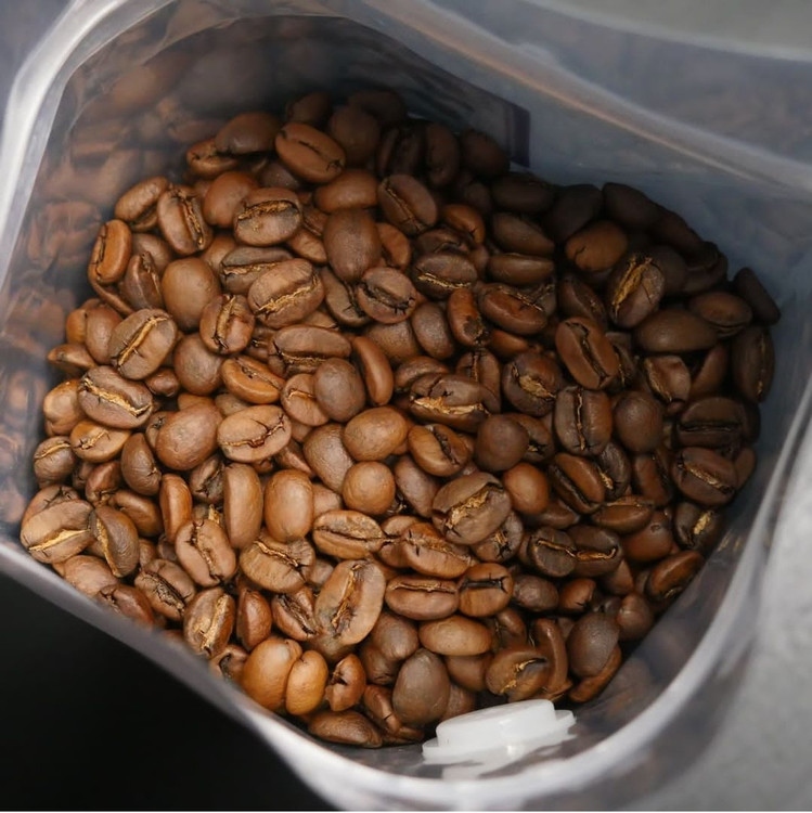 قهوه میکس 50% عربیکا و 50% روبوستا با عطر و طعمی متعادل