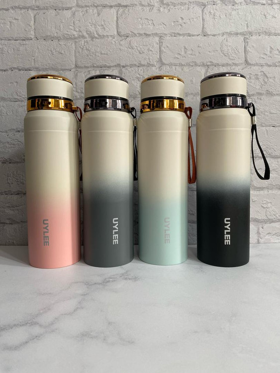 فلاسک ۱ لیتری یوئیلی (UYLEE) در چهار رنگ گرادیانی با درب پیچی و تفالهگیر، مناسب نوشیدنیهای گرم و سرد