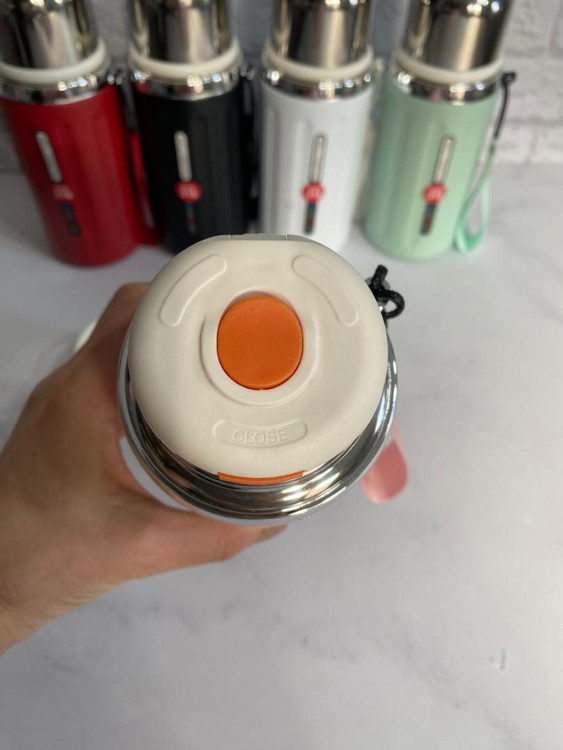 فلاسک استیل 600 میلیلیتر مدل Classic در رنگهای متنوع با بند دستی و درب لیوانی