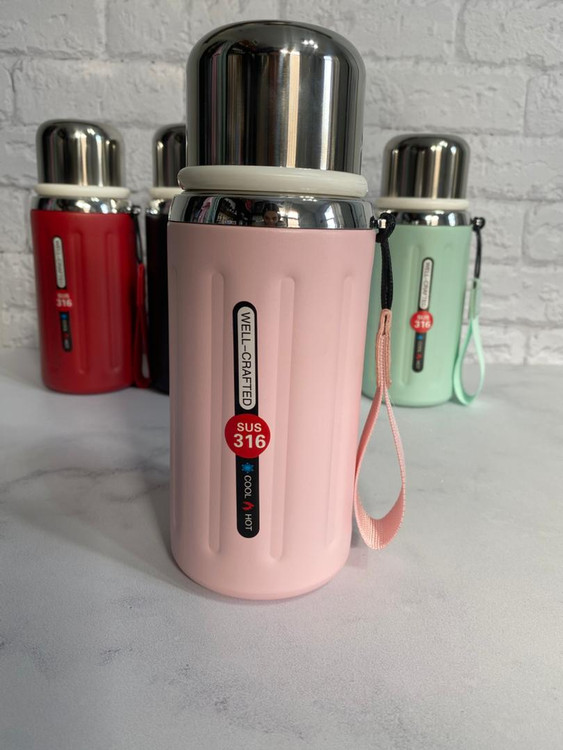 فلاسک استیل 600 میلیلیتر مدل Classic در رنگهای متنوع با بند دستی و درب لیوانی