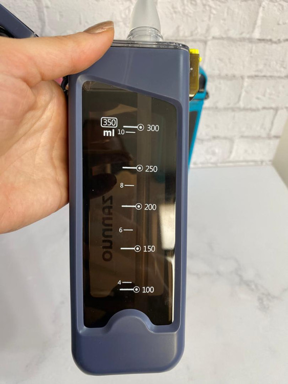 قمقمه زانو با درب دوقفله و قابلیت آویزان شدن