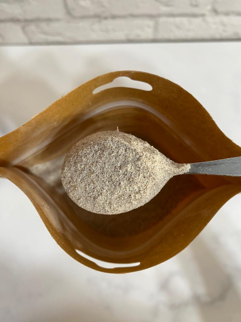 یک قاشق از پودر فوری چای کرک